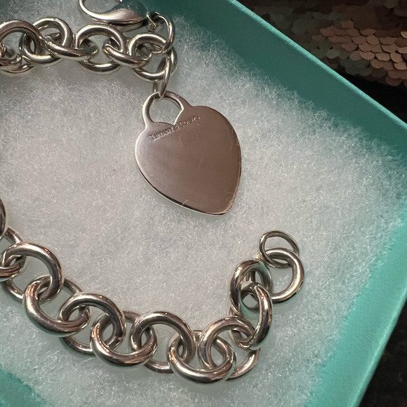 Heart Tag Charm Tiffany Bracelet - Picture 12 of 13